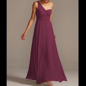 David’s Bridal One Shoulder Full Skirt SIZE 4